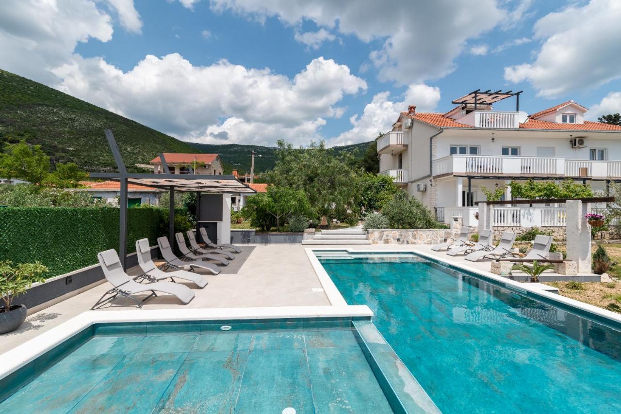 Dobrila Apartment Kastel Novi