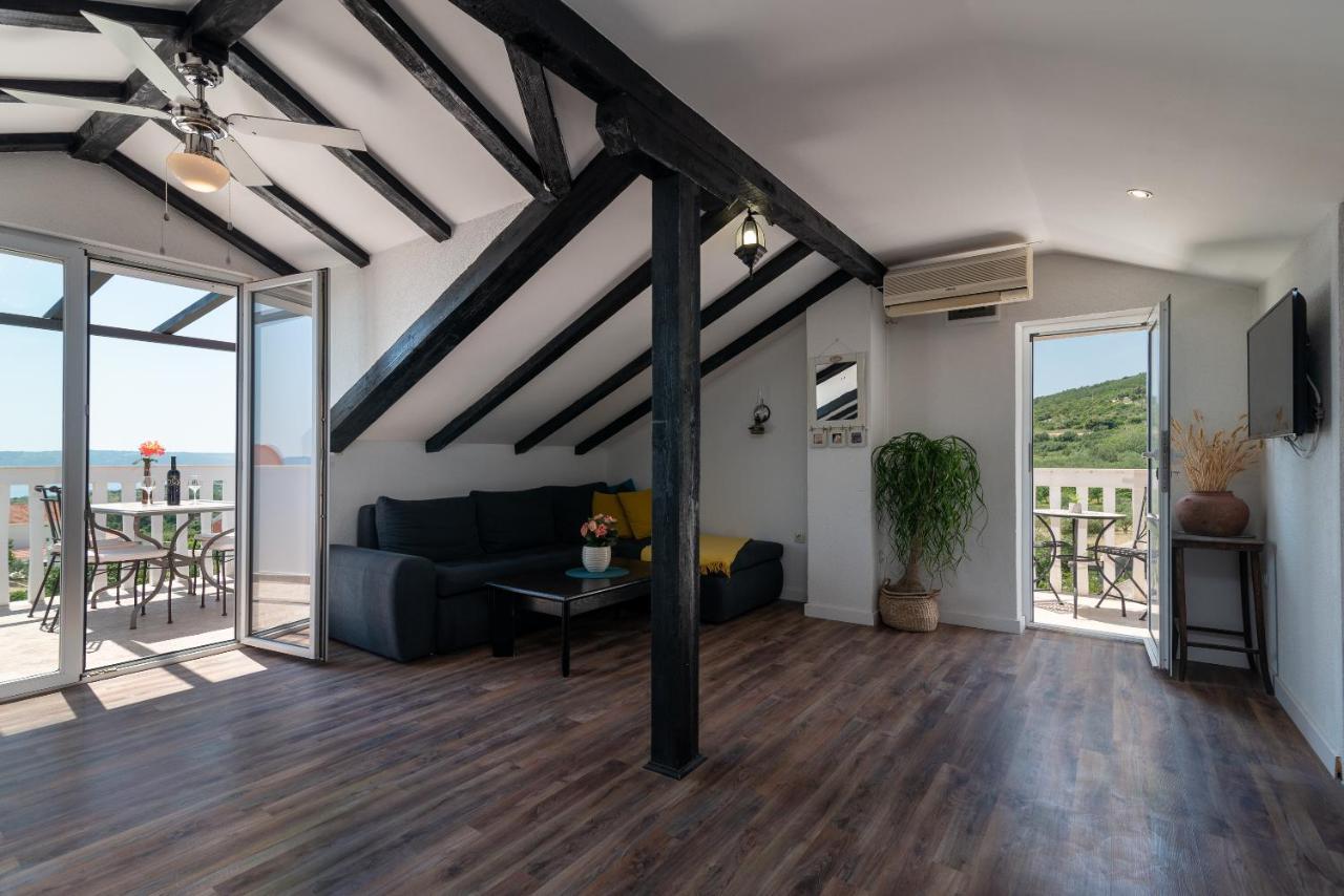 Dobrila Apartment Kastel Novi