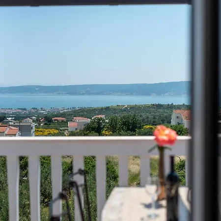 Apartments Dobrila Kaštel Novi Exterior foto